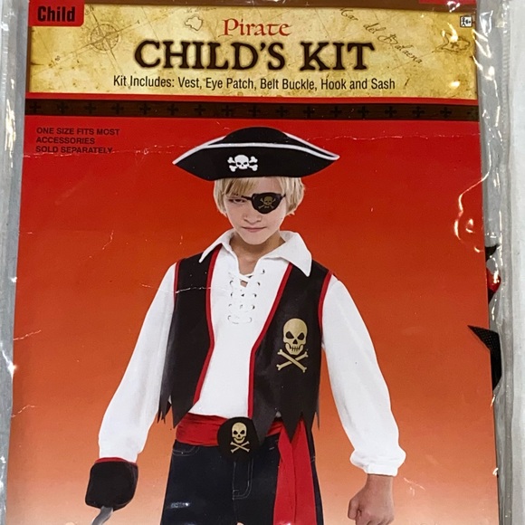 Child’s Pirate Costume (os) - Picture 7 of 8
